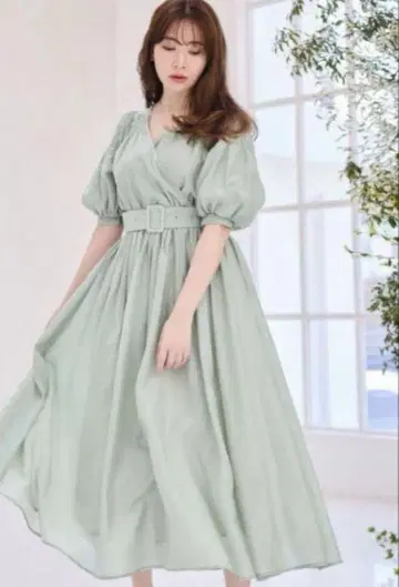 herlipto Airy Volume Sleeve Dress