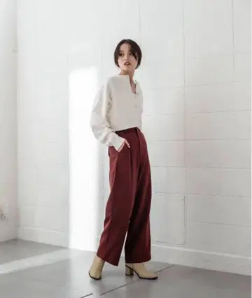 미스틱 mystic 센터 프레스 세미 플레어 팬츠 버건디 M