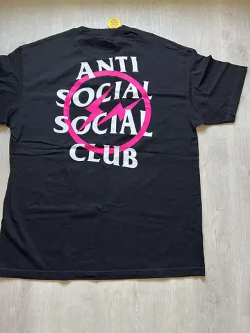 ANTI SOCIAL SOCIAL CLUB JAPAN 새상품 티셔츠