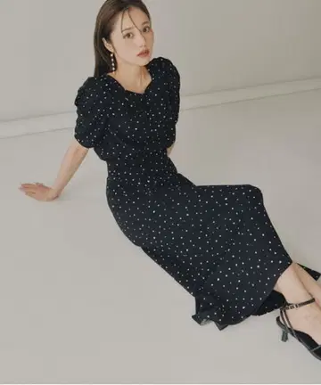 하트 도트 내로우 스커트