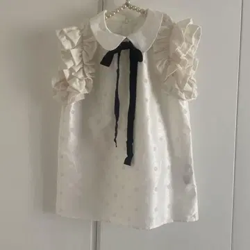 hue 더블 프릴 도트 슬리브리스