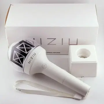NiziU 응원봉 공식