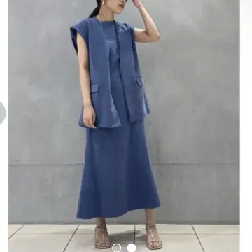 새상품급 미라 오웬 박스 실루엣 노카라 베스트 블루 0