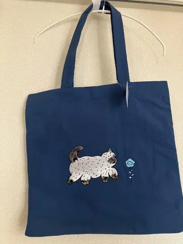 고양이와 꽃 자수 발수 토트백 블루