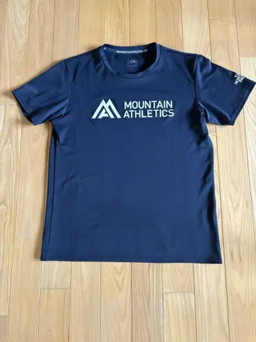 MOUNTAIN ATHLETICS 티셔츠 사이즈 M