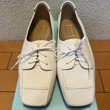 YOSHITO 화이트 가죽 로퍼 24.5cm