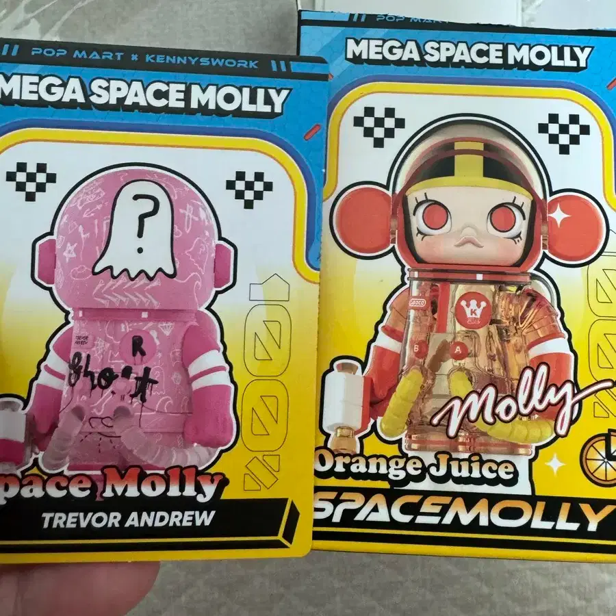 MEGA SPACE MOLLY 400% Trevor Andrew MEGA SPACE MOLLY 400% Trevor