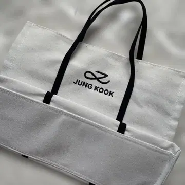 JUNG KOOK 캔버스 백 화이트
