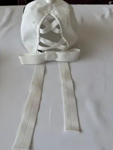 알치비오 캡 화이트 리본 포함