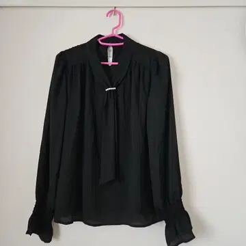 보타이 리본 블랙 긴팔 블라우스 F 사이즈