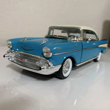 어텔사 제작 ERTL 쉐보레 벨 에어 1957 1/18