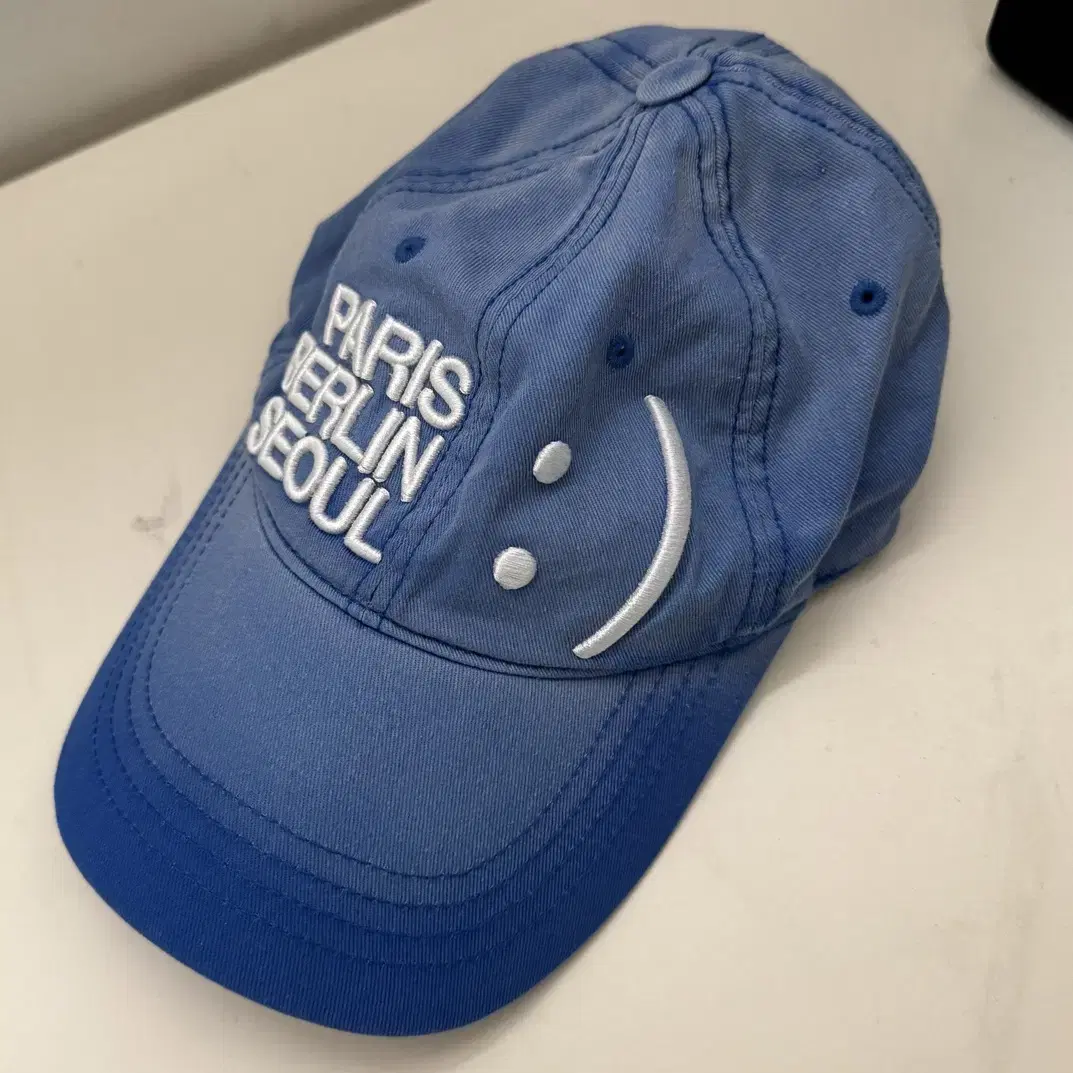 【THE MUSEUM VISITOR】 SMILE LOGO BALLCAP / 追跡付 THE MUSEUM VISITOR | 더뮤지엄비지터 The Museum Visitor Smile