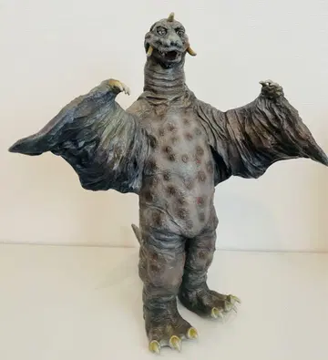 비리켄 상회 30cm 페기라 레진 키트 완성품