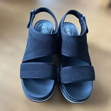 블랙 메쉬 컴포트 샌들