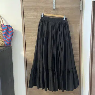 UNITED ARROWS 블랙 플레어 스커트 38