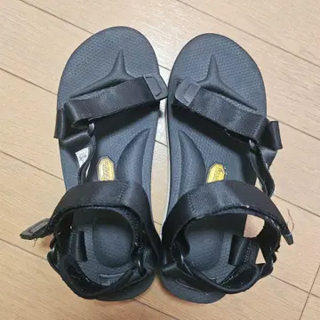 suicoke 스이코크 샌들