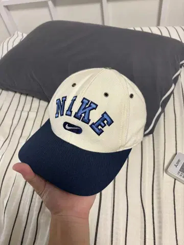 nike 90년대 캡 투톤 은색 택