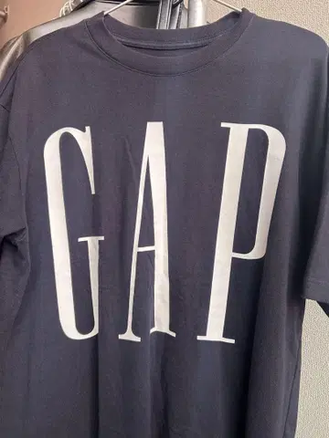 GAP big logo tee black