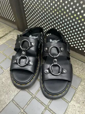 Dr. Martens 가죽 샌들