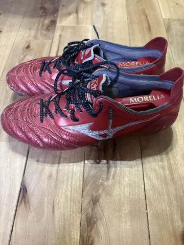MORELIA NEO 축구화 한정판 색상 패션 레드 27.0cm