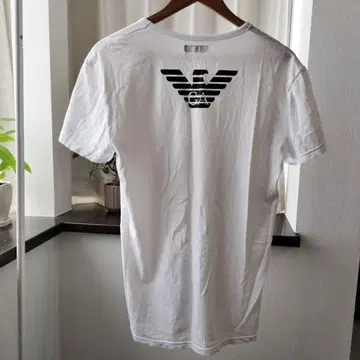 EA7 Emporio Armani 화이트 티셔츠