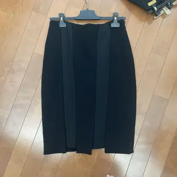 ESCADA 타이트 스커트 블랙 38