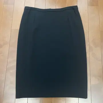 ESCADA 블랙 타이트 스커트 38