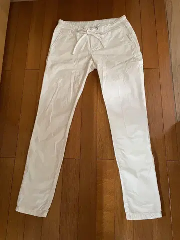 STANDARD JAMES PERSE 화이트 팬츠