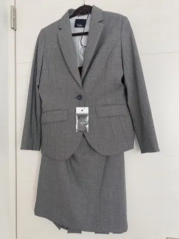 수트 셋업 벨메종 라시사 그레이