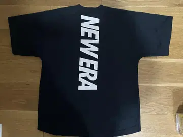 [새상품급] NEW ERA 블랙 티셔츠 M 스포츠용
