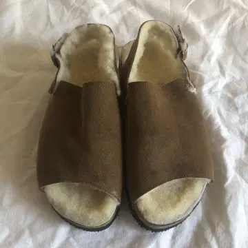 Bosabo 무스탕 컴포트 샌들