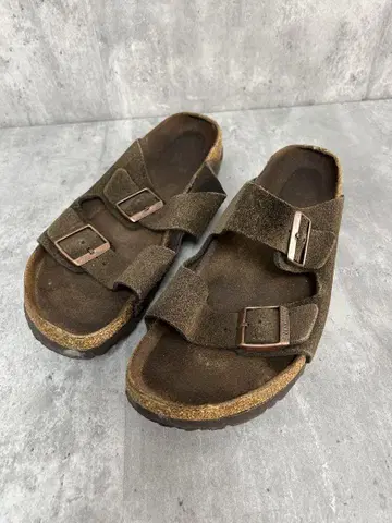BIRKENSTOCK 버켄스탁 ARIZONA 샌들 25.5