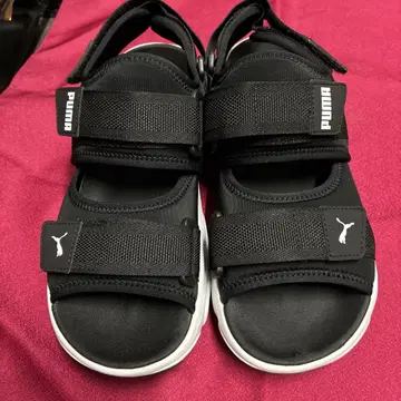 PUMA 샌들