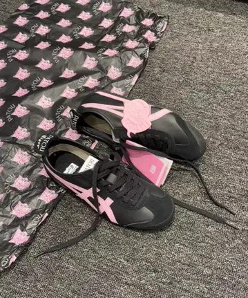 PATOU Tiger 스니커즈 블랙/핑크 23cm