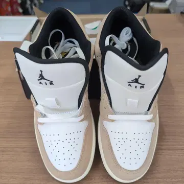 Air Jordan 화이트/베이지 스니커즈 (163)