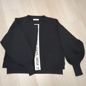 Eimee Law 블랙 가디건