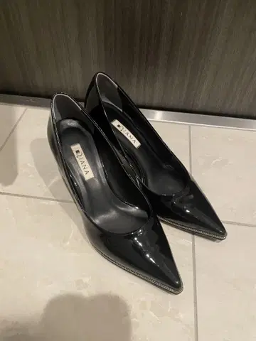 DIANA 스틸레토 하이힐