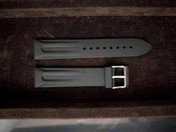스위스산 손목시계 벨트 완전 방수 카우추크 고무 벨트 러그 폭 19mm