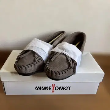 MINNETONKA 미네통카 그레이 모카신 5 22