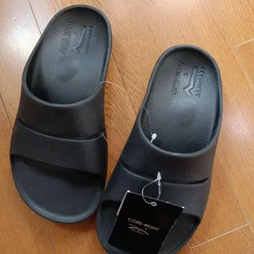 코어라이트 블랙 샌들 24cm
