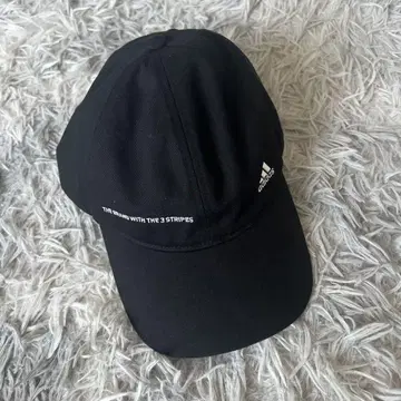 새상품 adidas 블랙 캡
