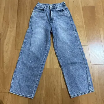 비즈 장식 와이드 레그 데님 라이트 블루
