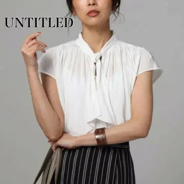 [새상품급] UNTITLED 파우더 데신 보우타이 블라우스
