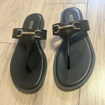 MICHAEL KORS 블랙 플립플랍