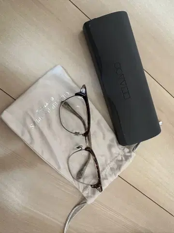 Oliver Peoples 안경