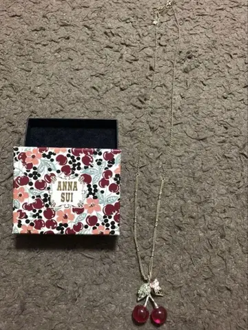 ANNA SUI 체리 목걸이
