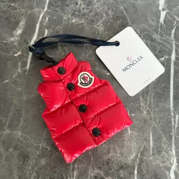 미사용 새상품 MONCLER 다운 베스트형 키링 레드
