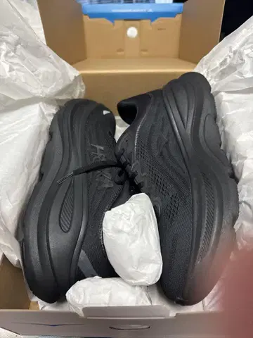 HOKA ONE ONE/호카오네오네 Bondi 9