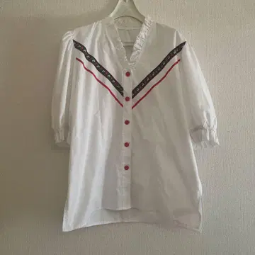 플라워 레이스 티롤리안 블라우스 BLOUSE 빨간 리본 레이스가 귀여워요