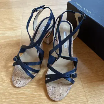 PELLECO 블랙 스트랩 샌들 36.5